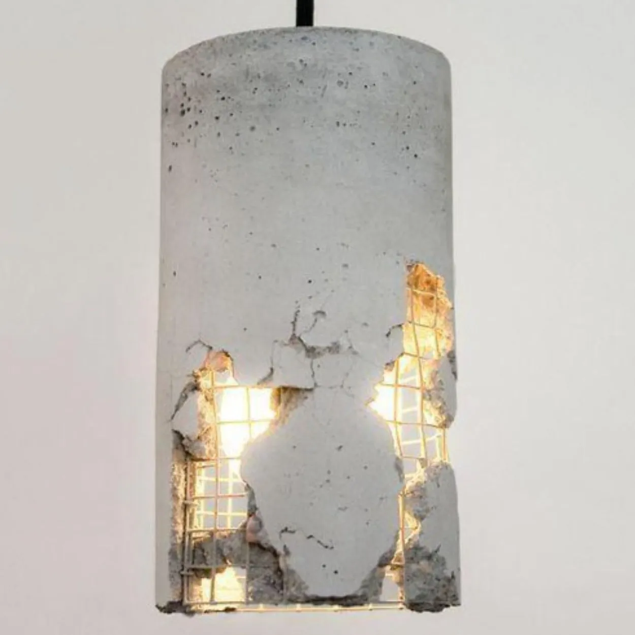 ANKUR METAL MESH CYLINDRICAL CONCRETE HANGING