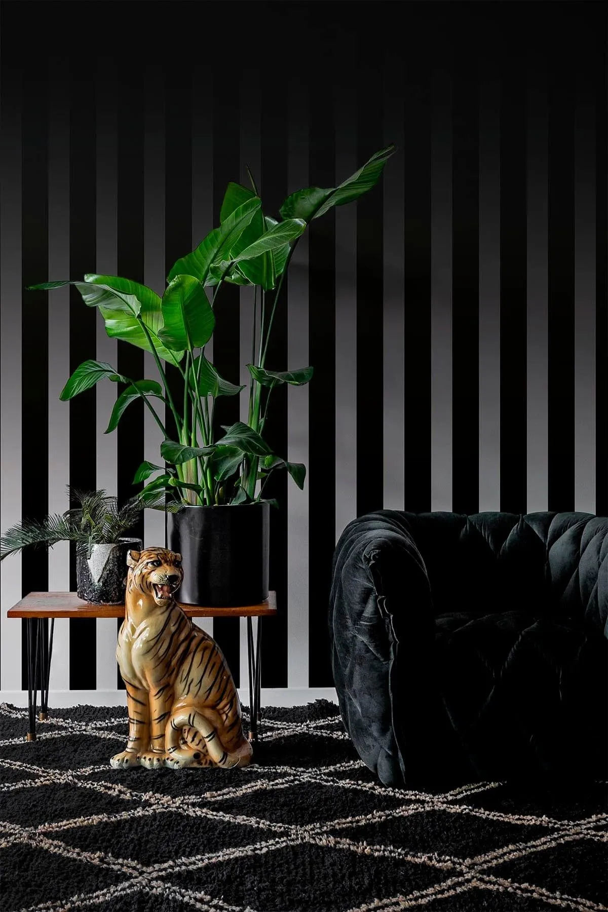 Gradient Stripe Black