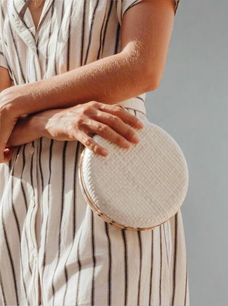 Timeless Elegance: Woven Pandan Hard Clutch